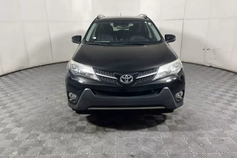 2015 Toyota RAV4 Limited photo 1