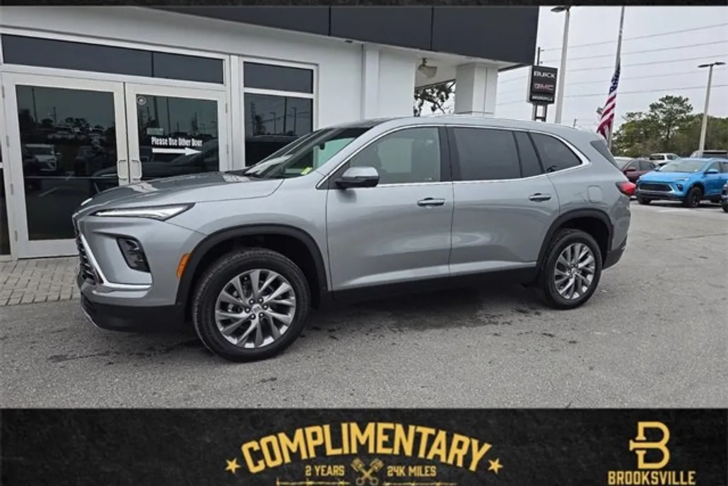 2025 Buick Enclave Preferred photo 1