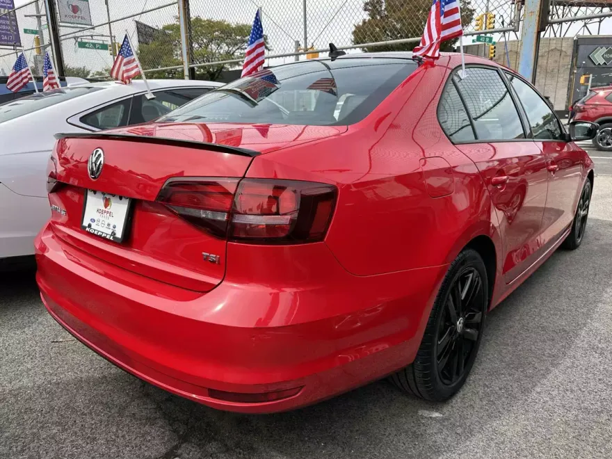 2018 Volkswagen Jetta 1.8T SE Sport photo 1