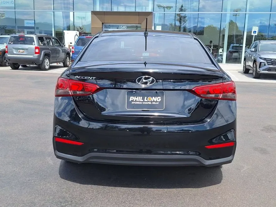 2020 Hyundai Accent SE photo 1