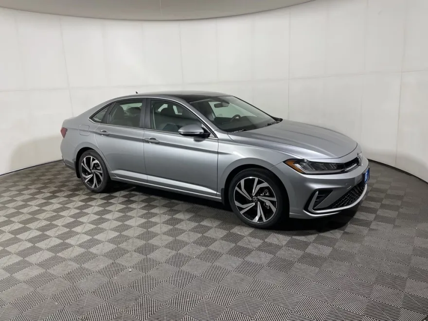 2025 Volkswagen Jetta 1.5T SEL photo 1