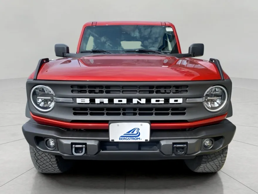 2023 Ford Bronco Black Diamond photo 1