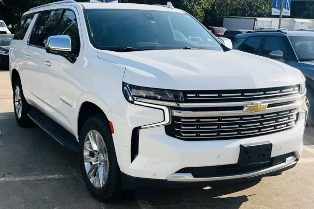 2021 Chevrolet Suburban Premier photo 1