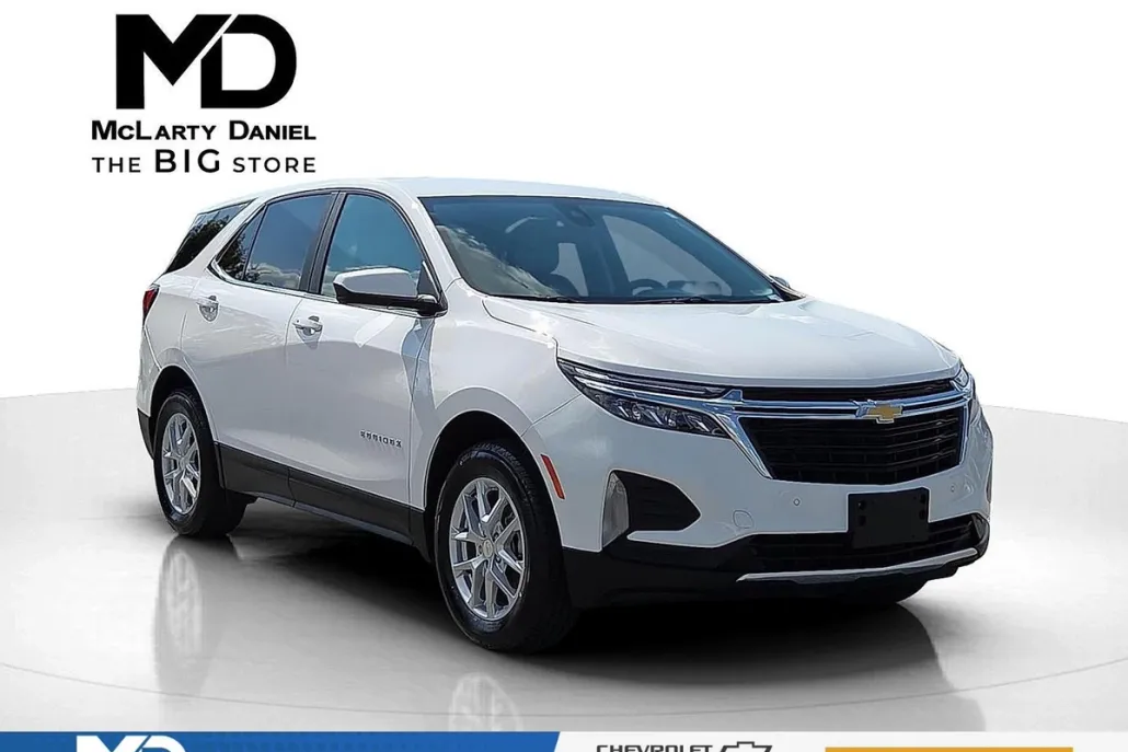 2024 Chevrolet Equinox LT photo 1