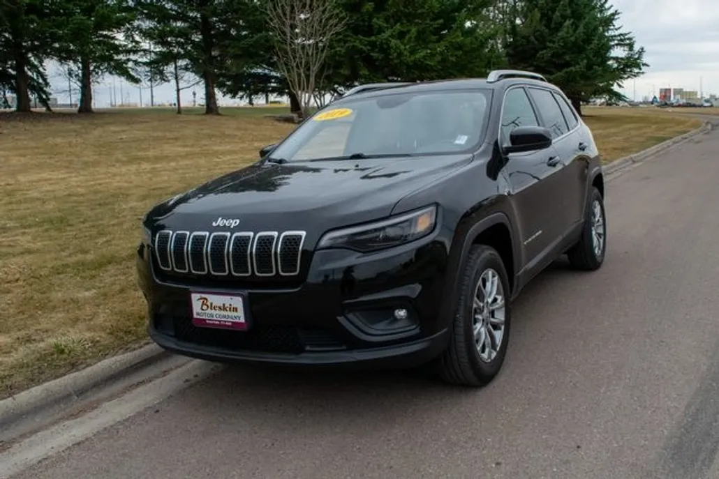 2019 Jeep Cherokee Latitude photo 1