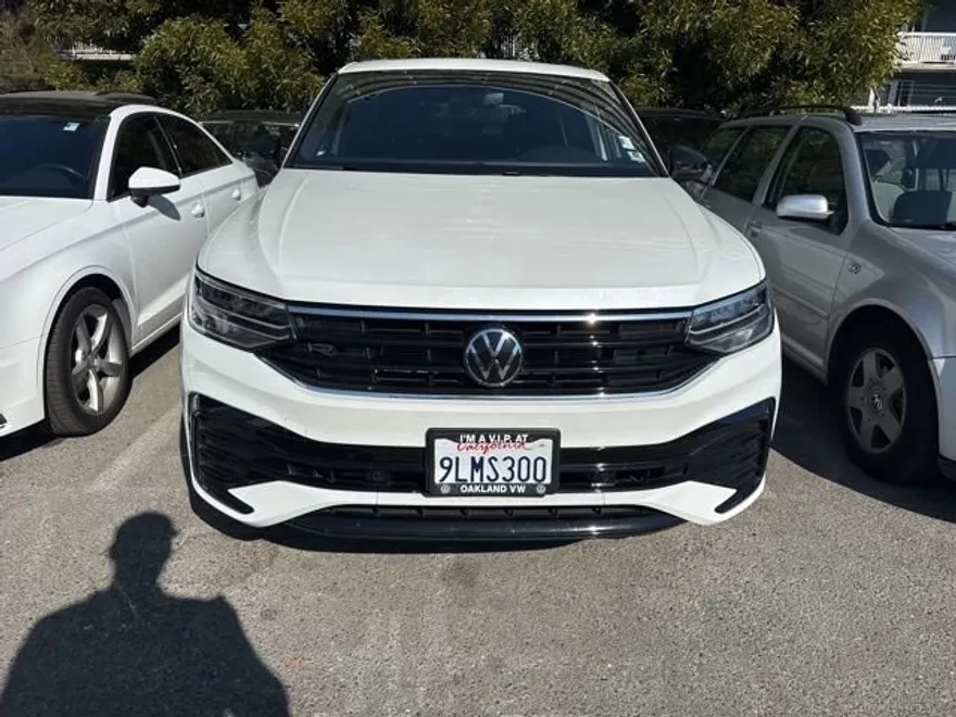 2024 Volkswagen Tiguan SE R-Line Black photo 1