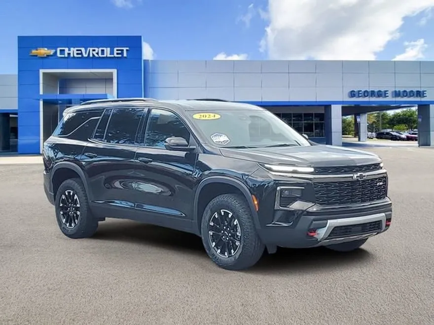 2024 Chevrolet Traverse Z71 photo 1