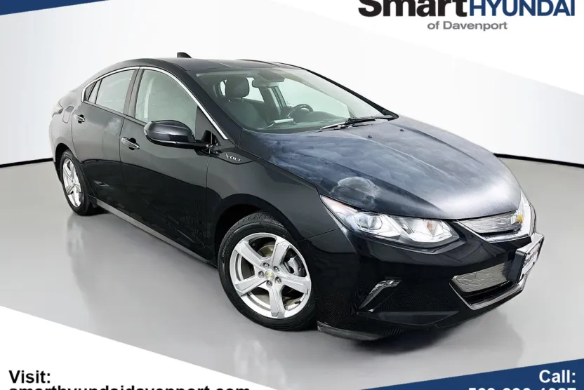 2017 Chevrolet Volt LT photo 1