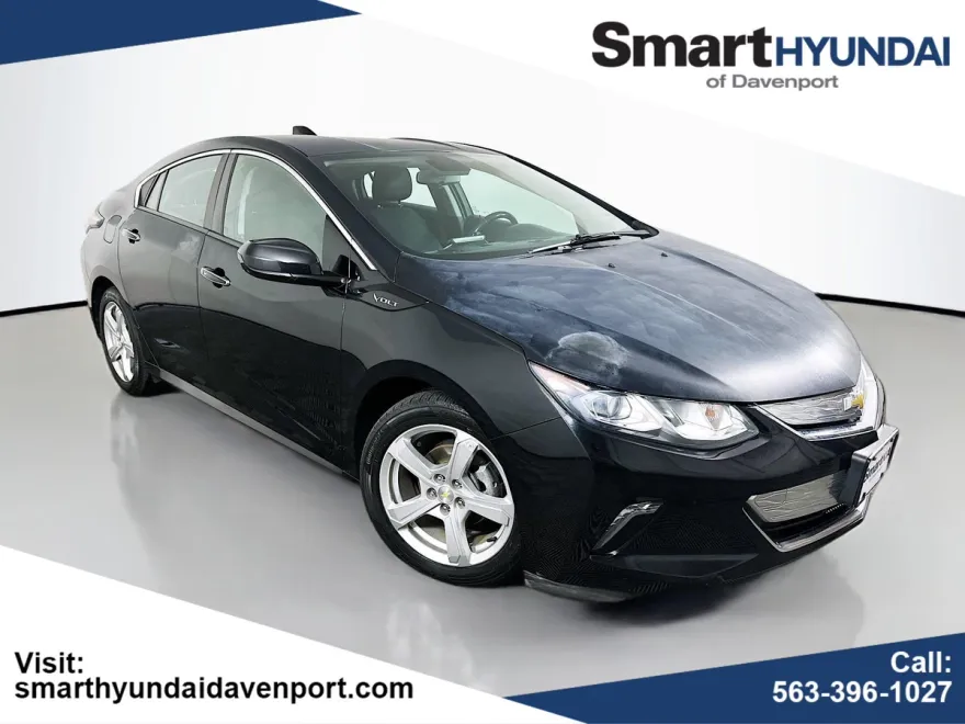 2017 Chevrolet Volt LT photo 1