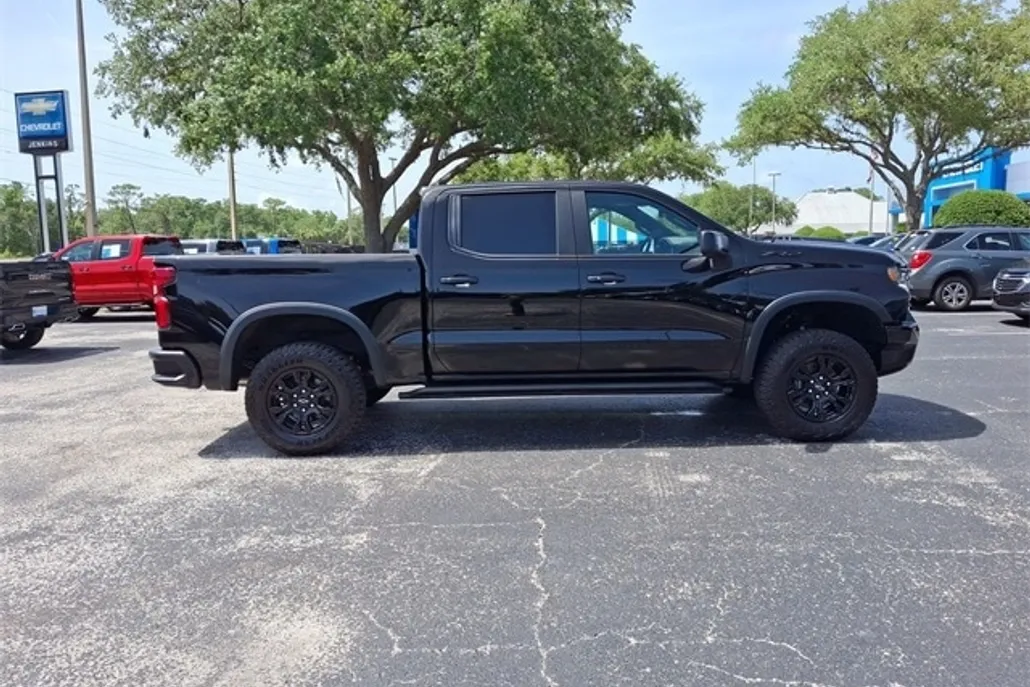 2023 Chevrolet Silverado 1500 ZR2 photo 1