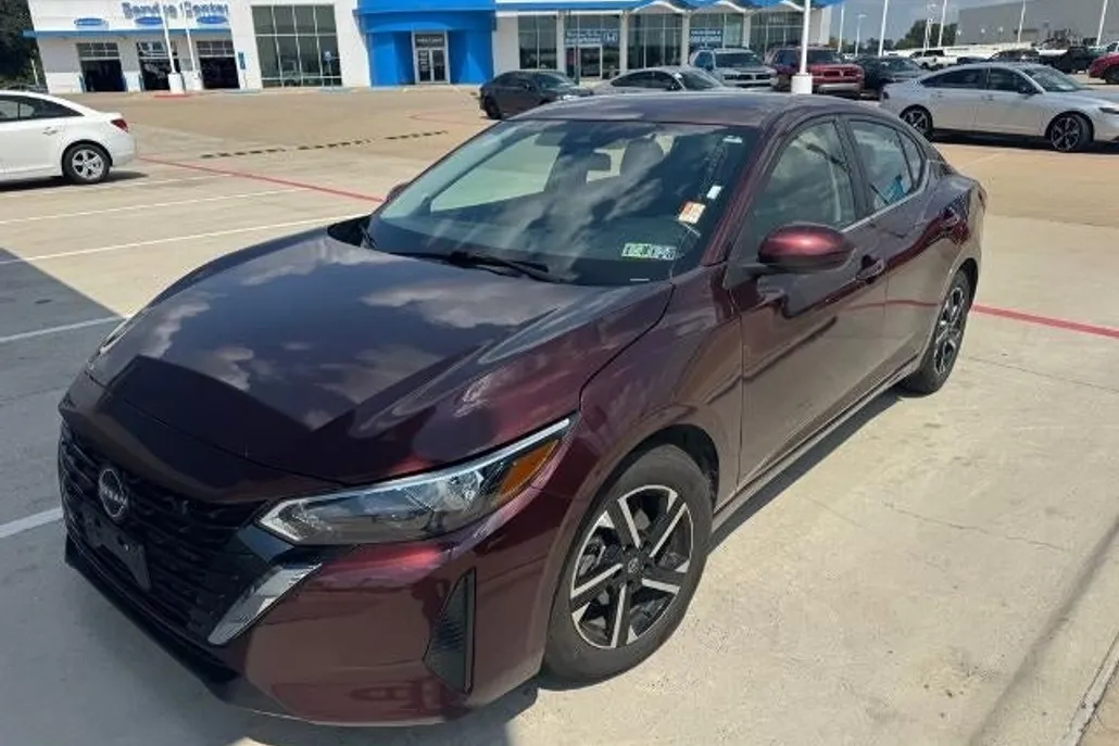 2024 Nissan Sentra SV photo 1