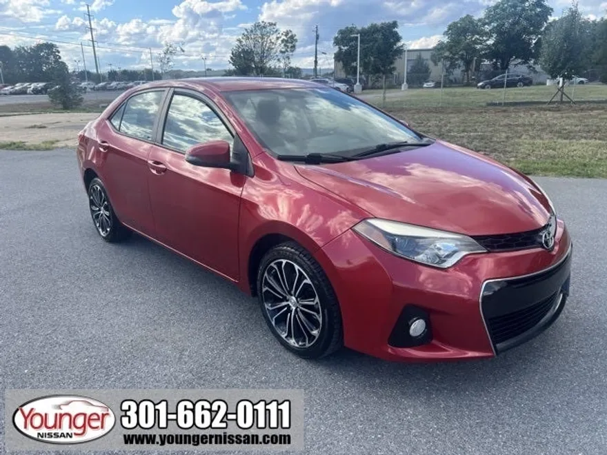 2016 Toyota Corolla Plus photo 1