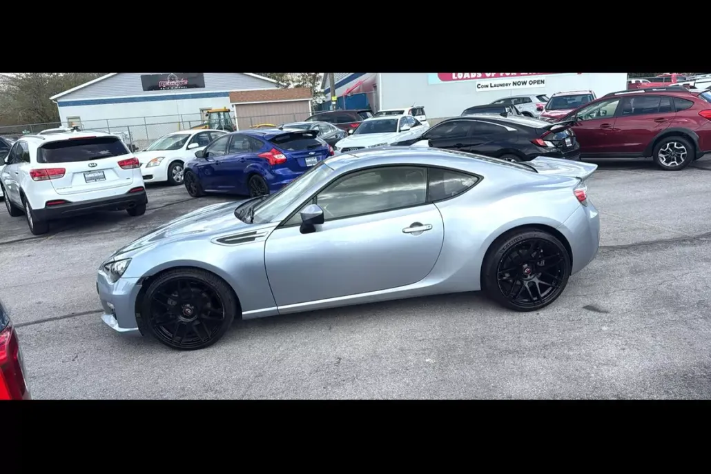2016 Subaru BRZ Limited photo 1