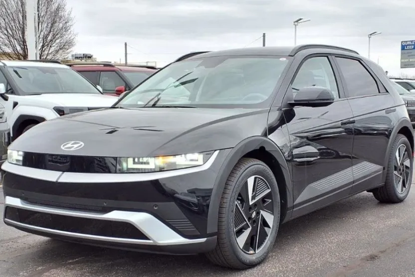 2025 Hyundai Ioniq 5 SEL photo 1