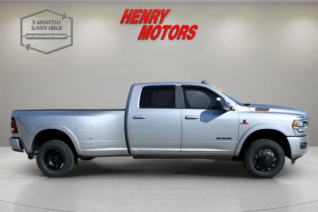 2022 Ram 3500 Laramie photo 1