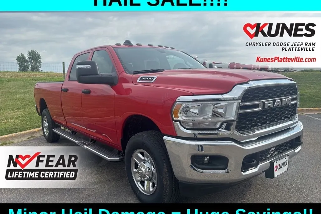2024 Ram 3500 Tradesman photo 1