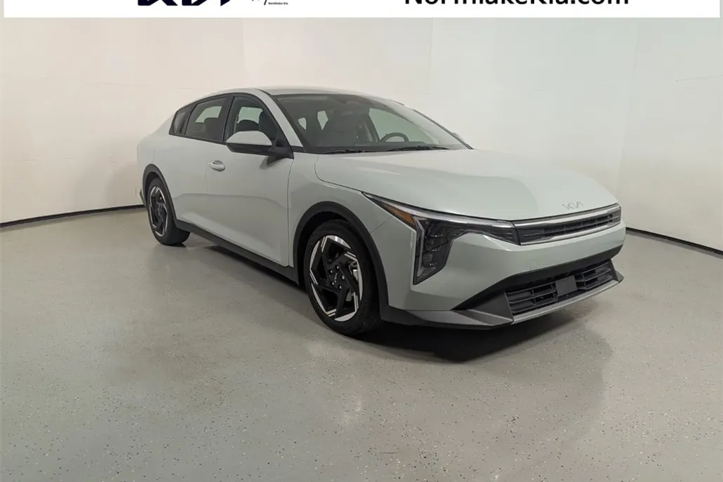 2025 Kia K4 EX photo 1