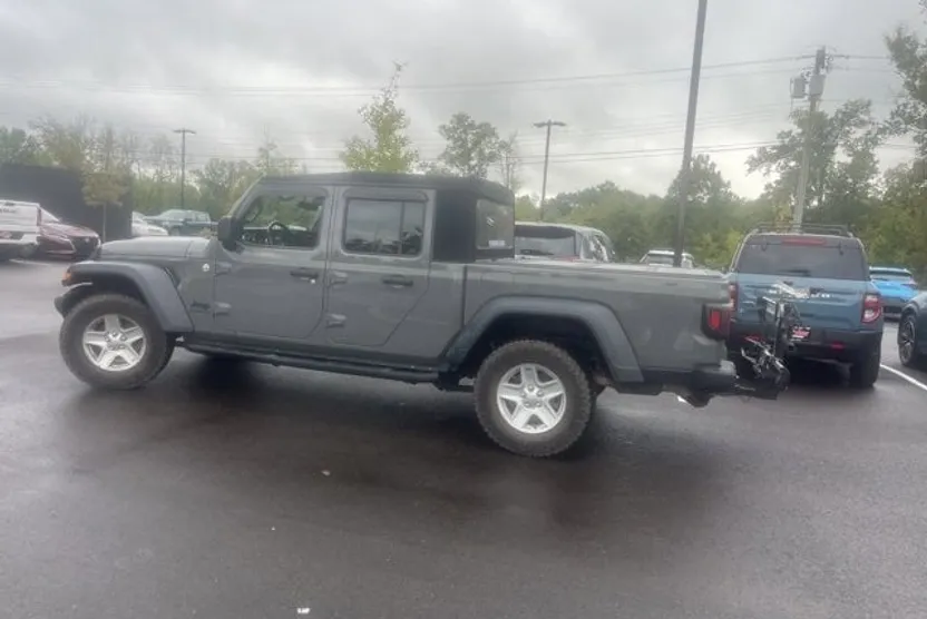 2020 Jeep Gladiator Sport S photo 1