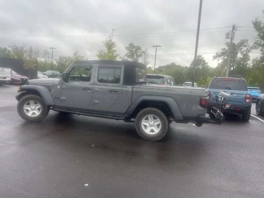 2020 Jeep Gladiator Sport S photo 1