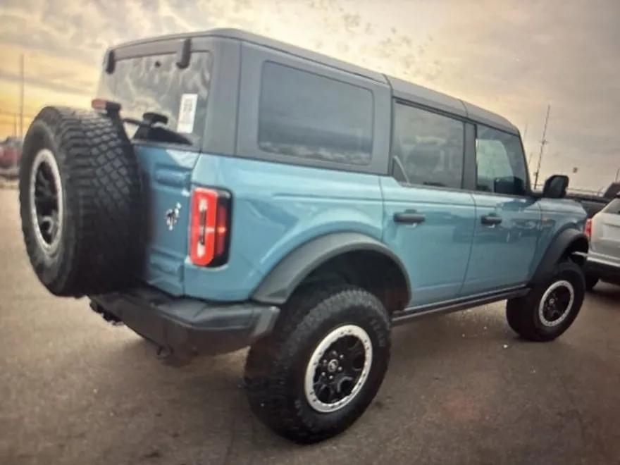 2023 Ford Bronco Badlands photo 1