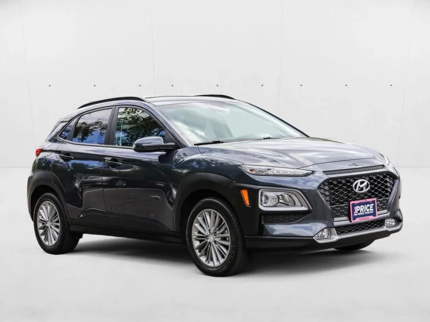 2020 Hyundai Kona SEL Plus photo 2