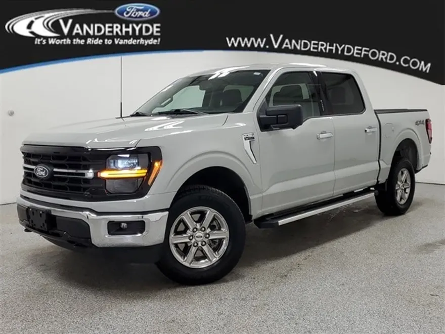 2024 Ford F-150 XLT photo 1