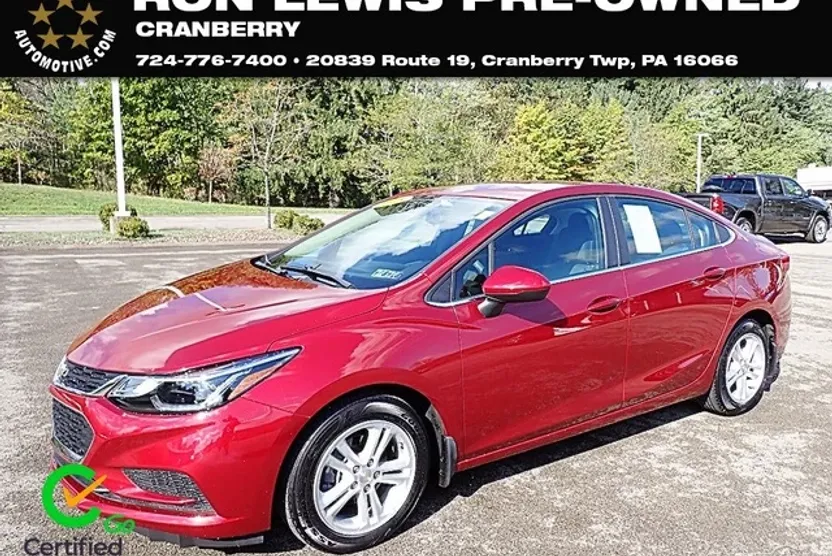 2018 Chevrolet Cruze LT photo 1