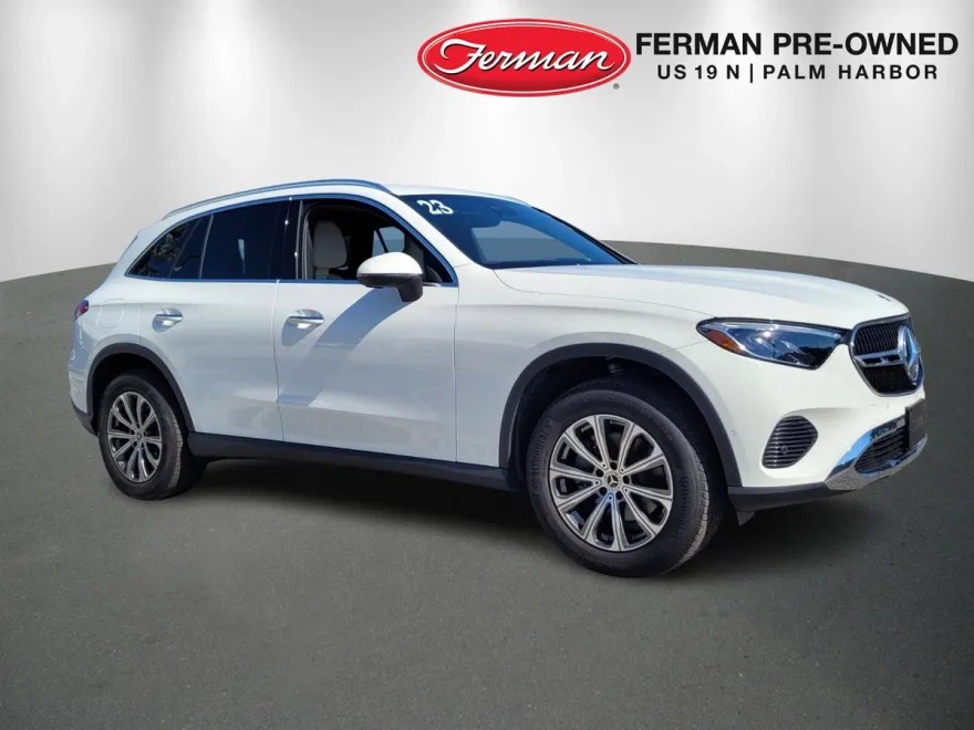 2023 Mercedes Benz GLC 300 photo 1