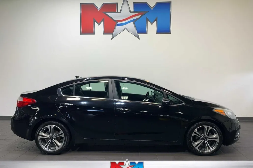 2016 Kia Forte EX photo 1