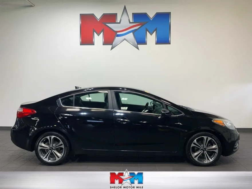 2016 Kia Forte EX photo 1