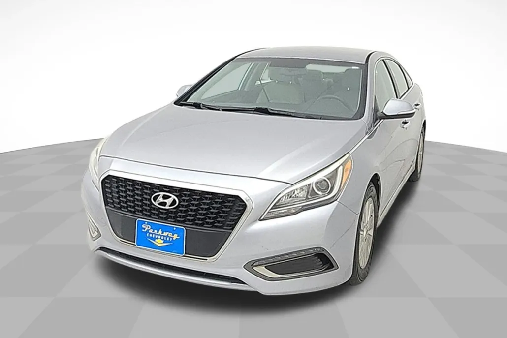 2016 Hyundai Sonata Hybrid SE photo 1