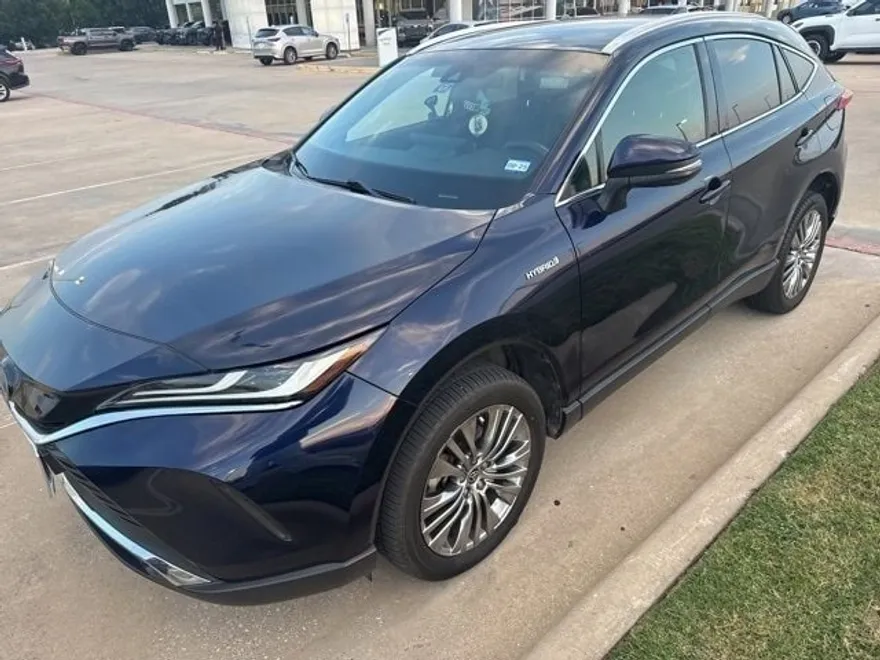 2021 Toyota Venza Limited photo 1