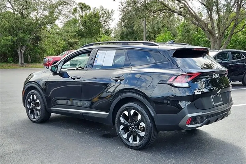 2023 Kia Sportage X-Line photo 1