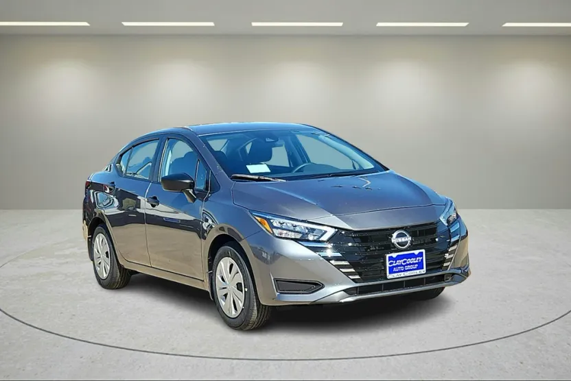 2025 Nissan Versa 1.6 S photo 1