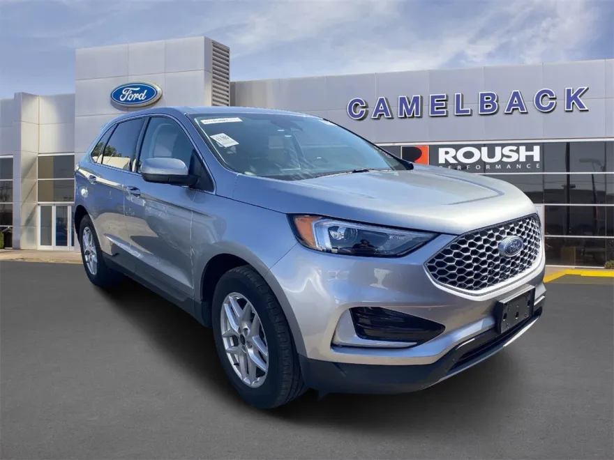 2024 Ford Edge SEL photo 1