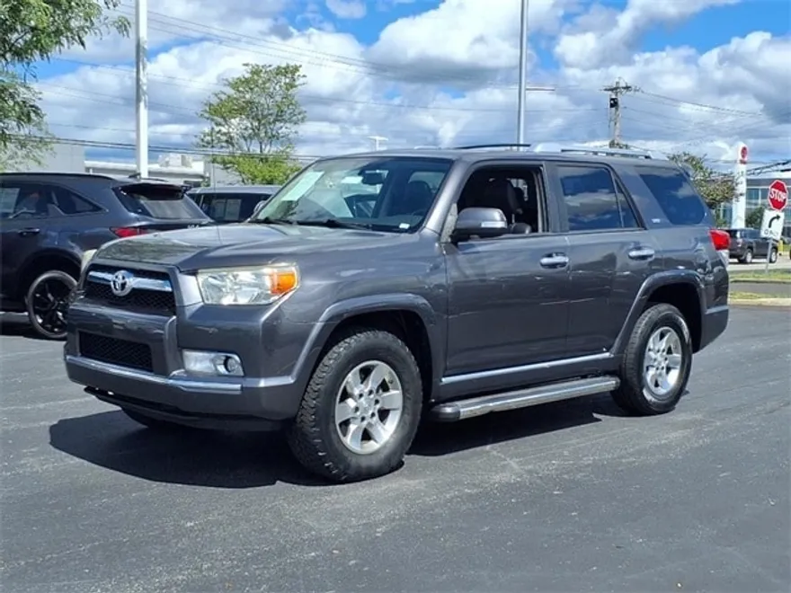 2013 Toyota 4Runner SR5 photo 1