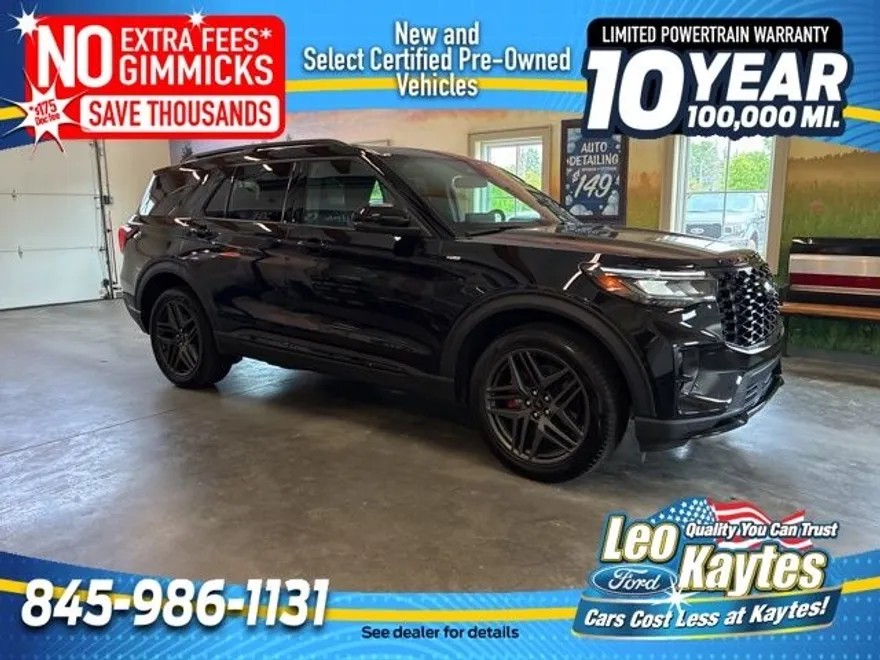 2025 Ford Explorer ST-Line photo 1