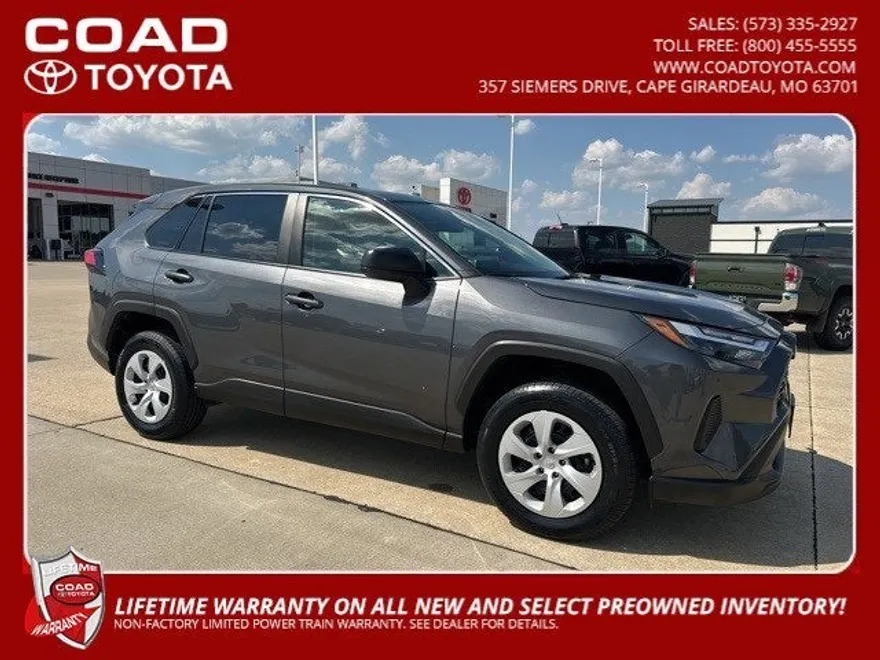 2024 Toyota RAV4 LE photo 1
