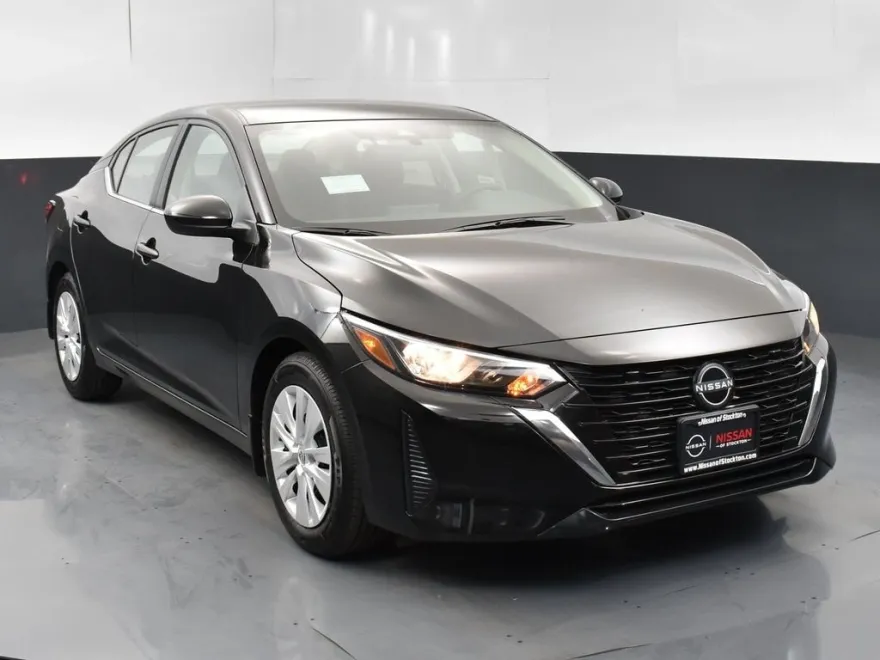 2025 Nissan Sentra S photo 1