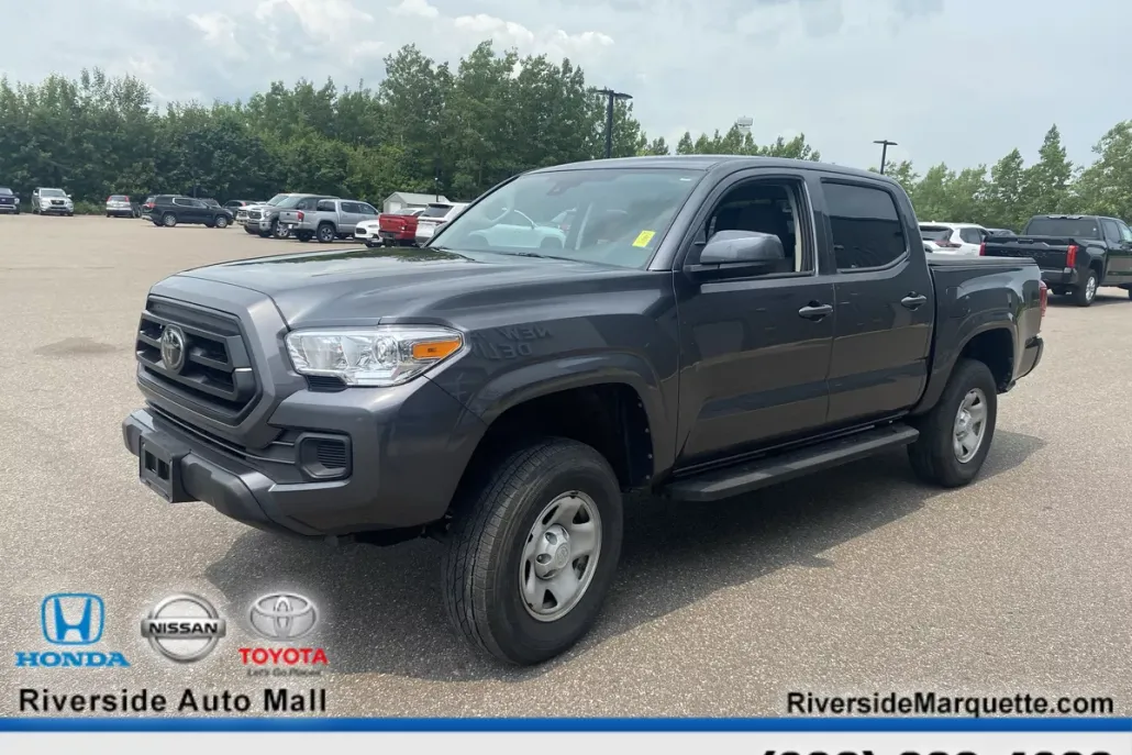 2022 Toyota Tacoma SR Double Cab V6 photo 1