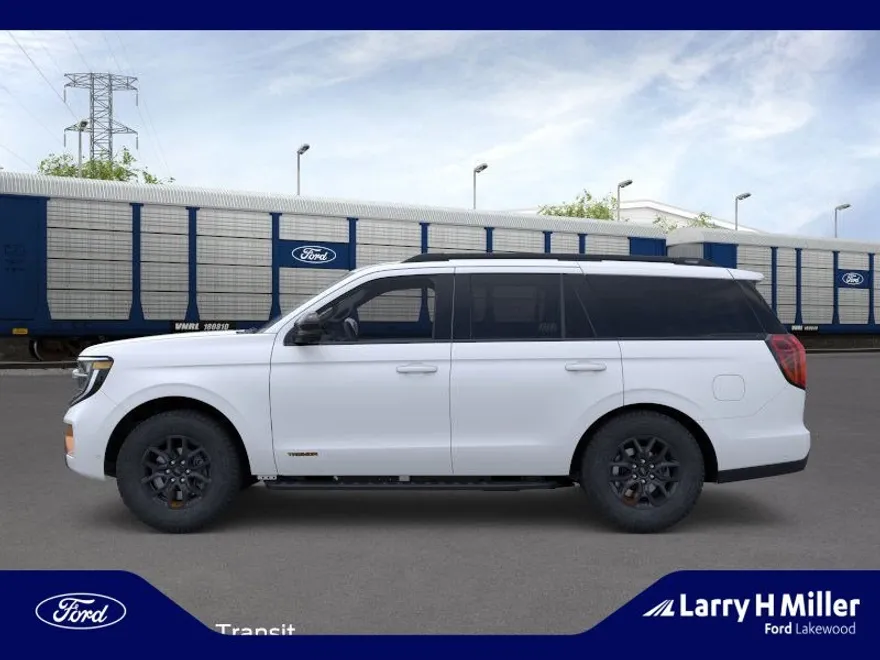2025 Ford Expedition photo 1