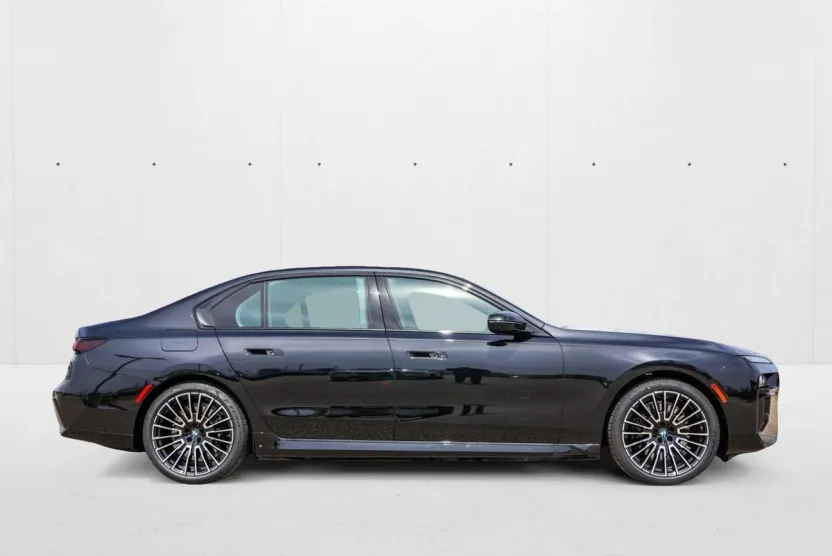 2025 Bmw i7 xDrive60 photo 1