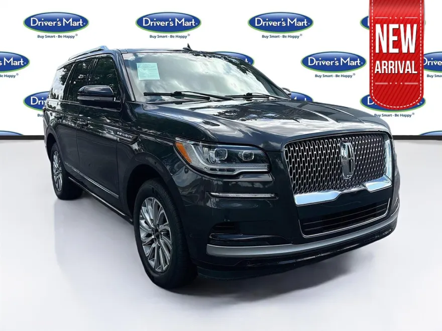2023 Lincoln Navigator Standard photo 1