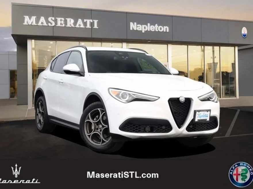 2022 Alfa Romeo Stelvio Sprint photo 1