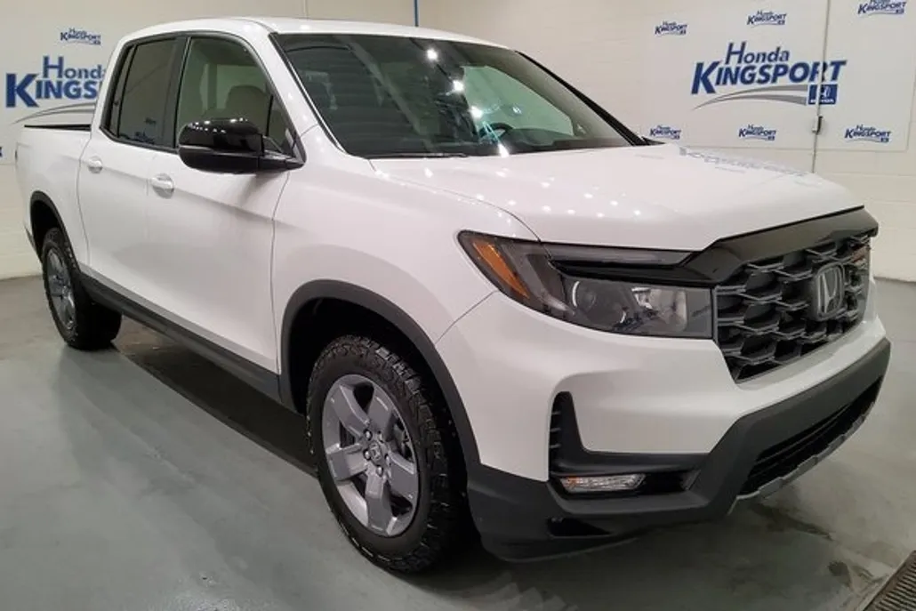 2025 Honda Ridgeline TrailSport photo 1
