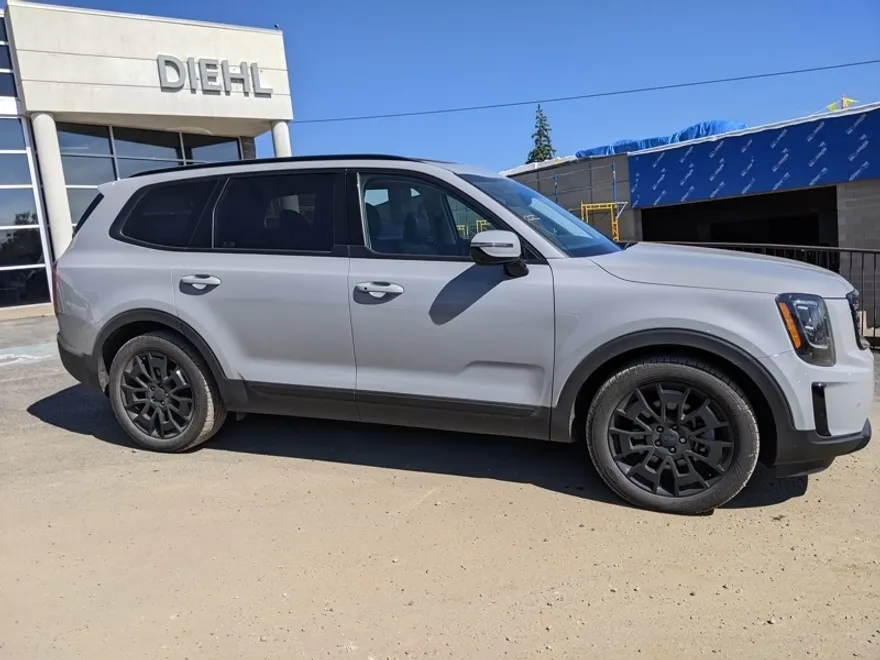 2021 Kia Telluride SX photo 1