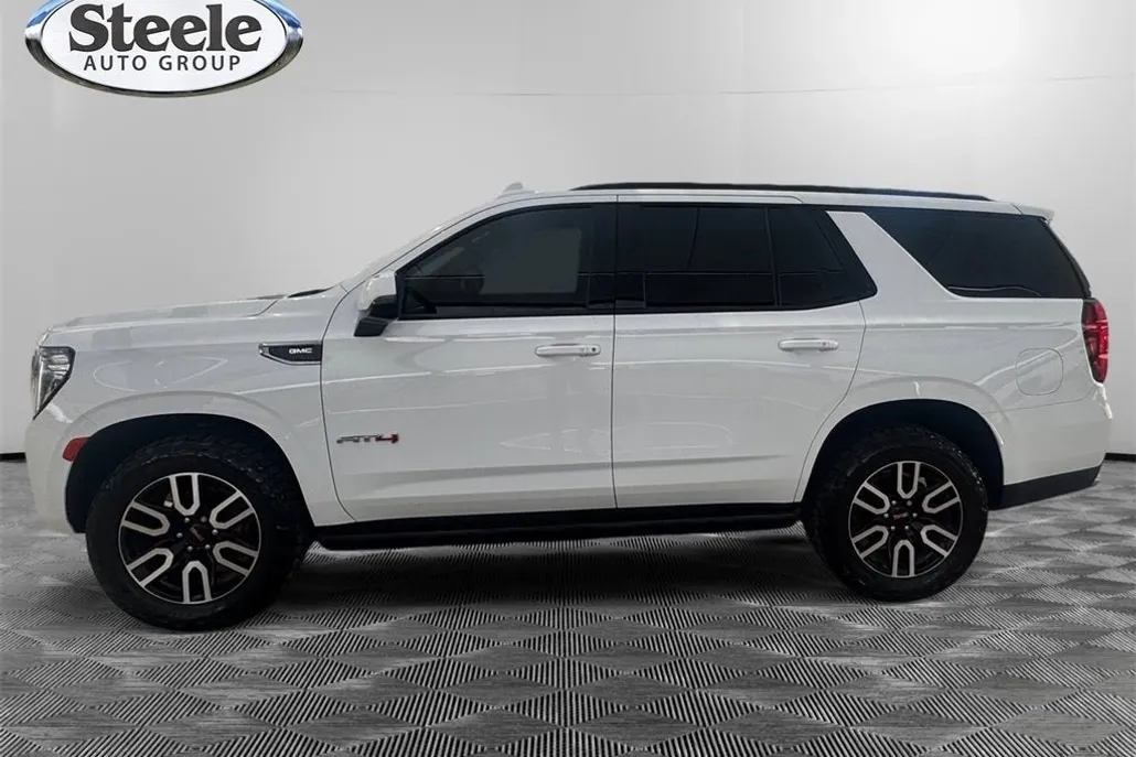 2022 Gmc Yukon AT4 photo 1