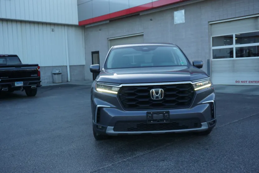 2024 Honda Pilot EX-L photo 1