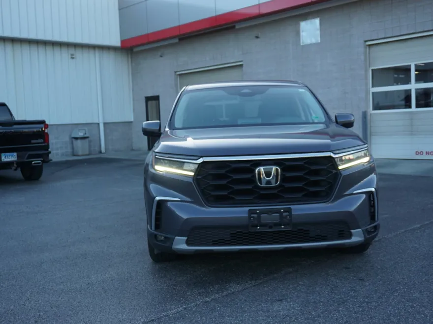 2024 Honda Pilot EX-L photo 1