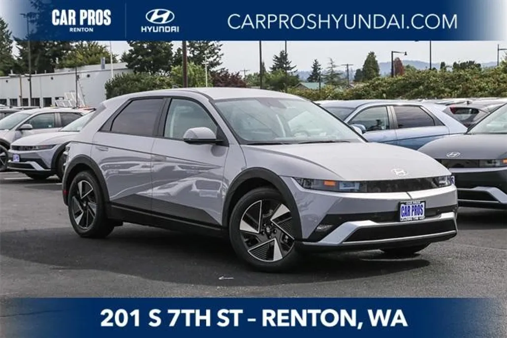 2025 Hyundai Ioniq 5 SE Standard Range photo 1